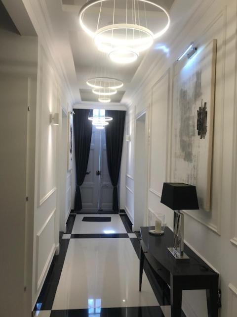 Lazare Maison De Maitre , Appartements De Standing Avec Parking Privatif A Seulement 7 Minutes A Pied Du Centre Historique De Béziers Zewnętrze zdjęcie